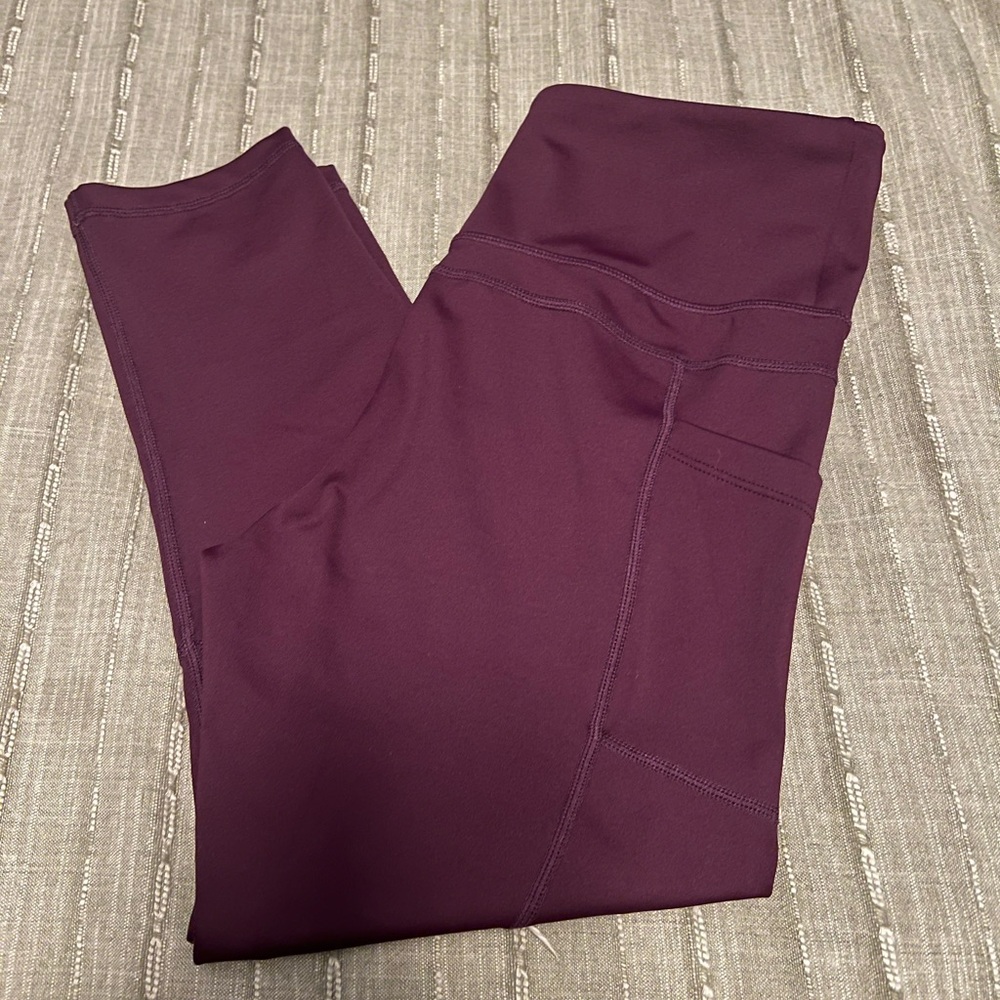 ZYIA Deep Plum Pocket Light n Tights 7/8 length size 8-10